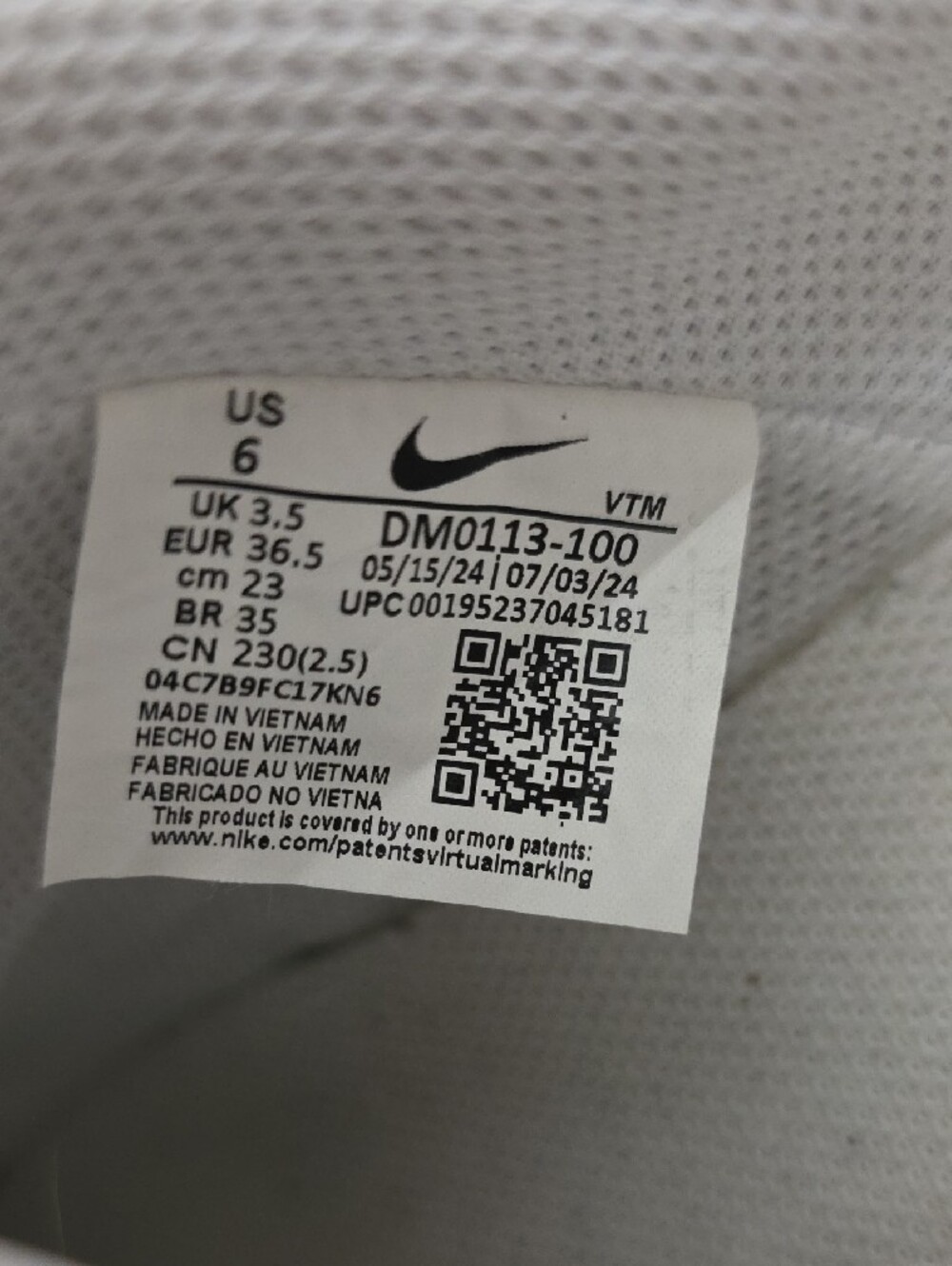 Nike Women's White Platform Sneakers - Picture 7 of 7